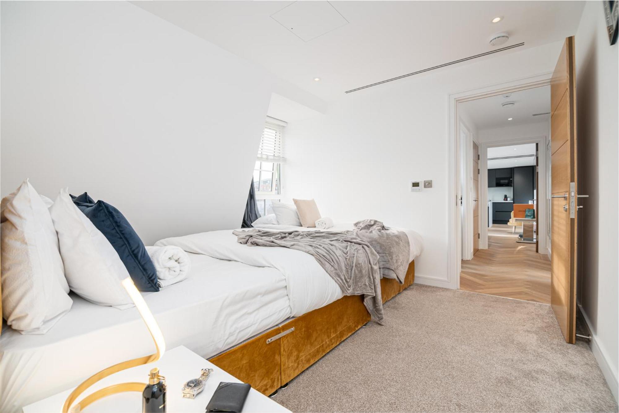Stunning 1-Bedroom Penthouse In Marble Arch 72 London Eksteriør billede