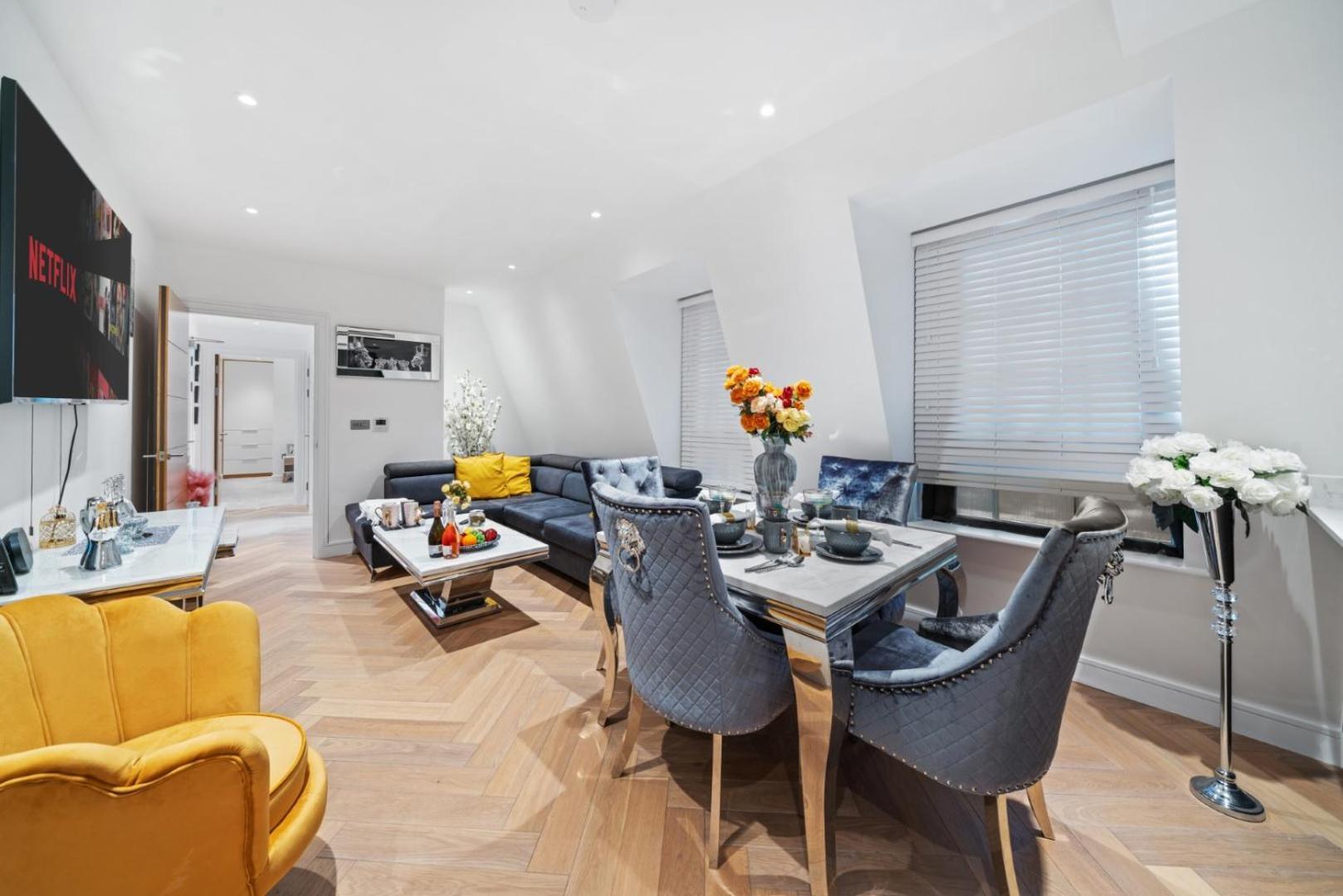 Stunning 1-Bedroom Penthouse In Marble Arch 72 London Eksteriør billede
